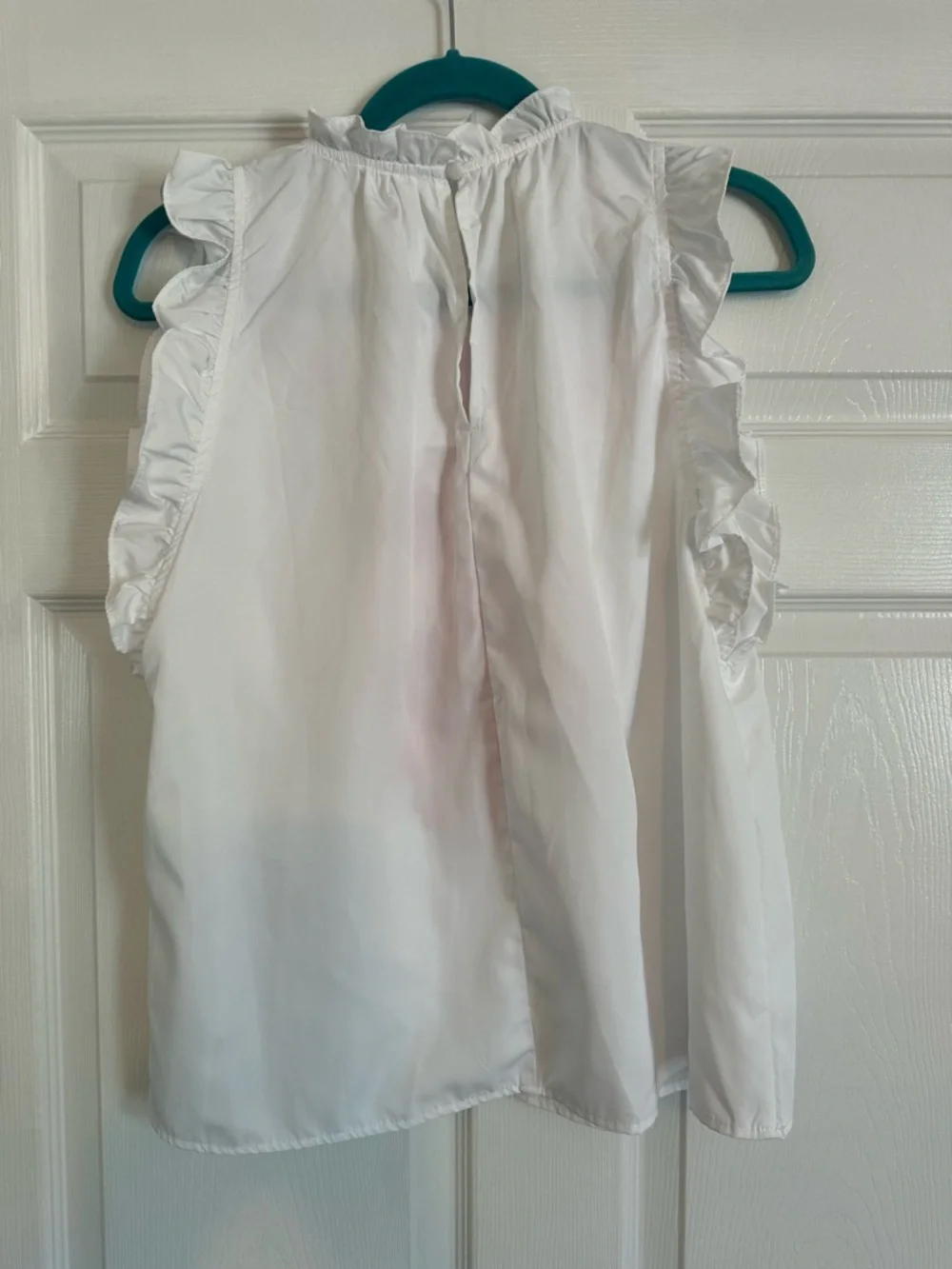 THML Top - NWT - size Large - Picture 3 of 5